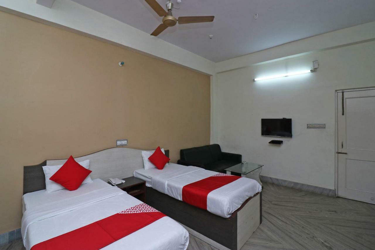 Oyo 37989 Hotel Debarshi Bankura Room photo